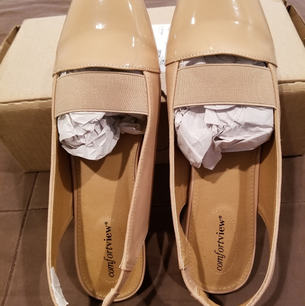 Flats Women's size 11